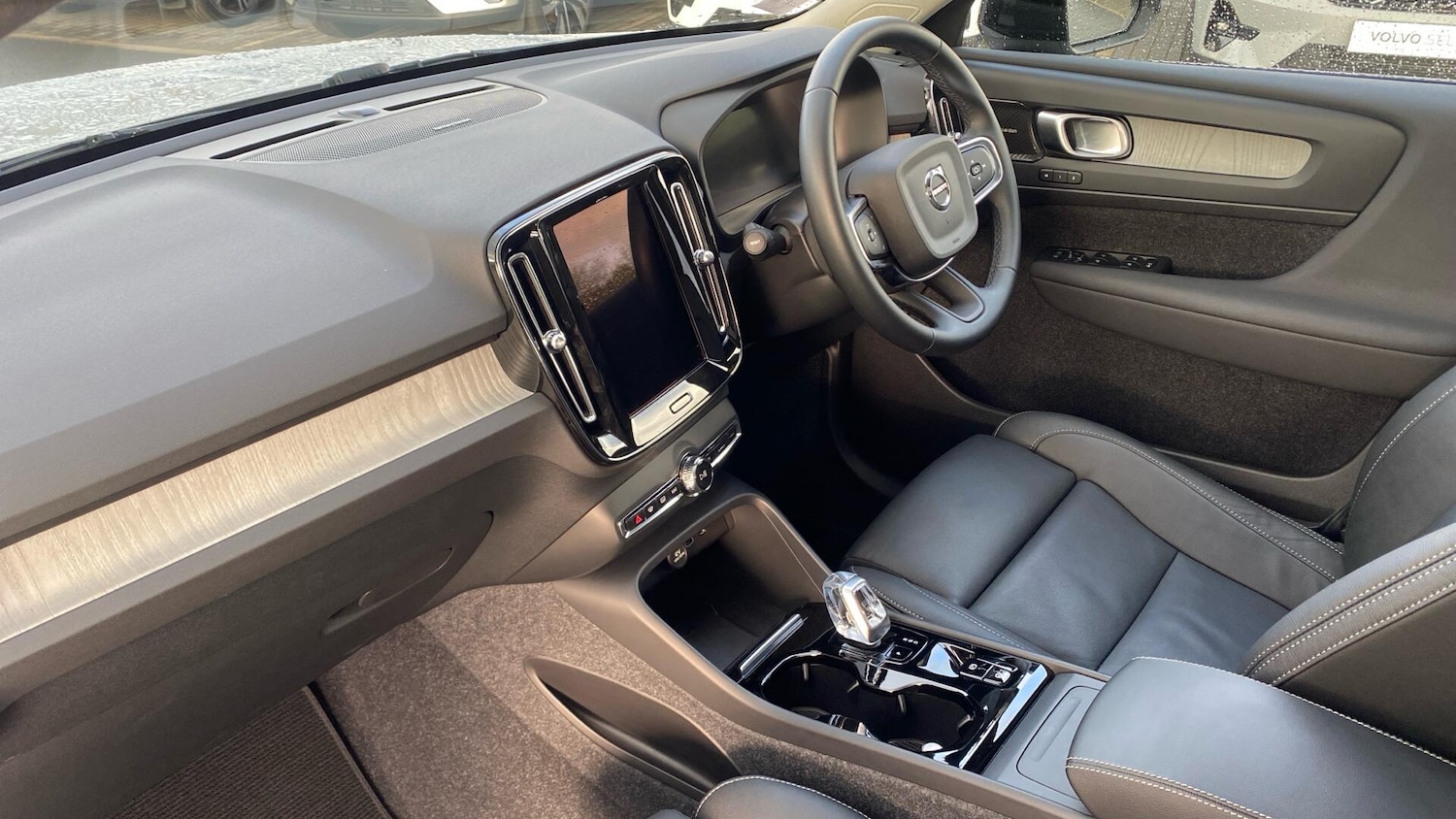 Used Volvo XC40 2024 for sale - 76423772: Photo 41