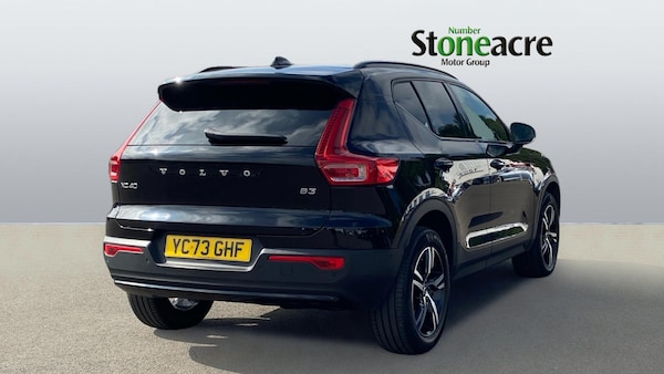 Used Volvo XC40 2023 for sale - 75290867: Photo 2