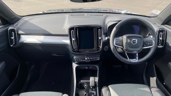Used Volvo XC40 2023 for sale - 75290867: Photo 5