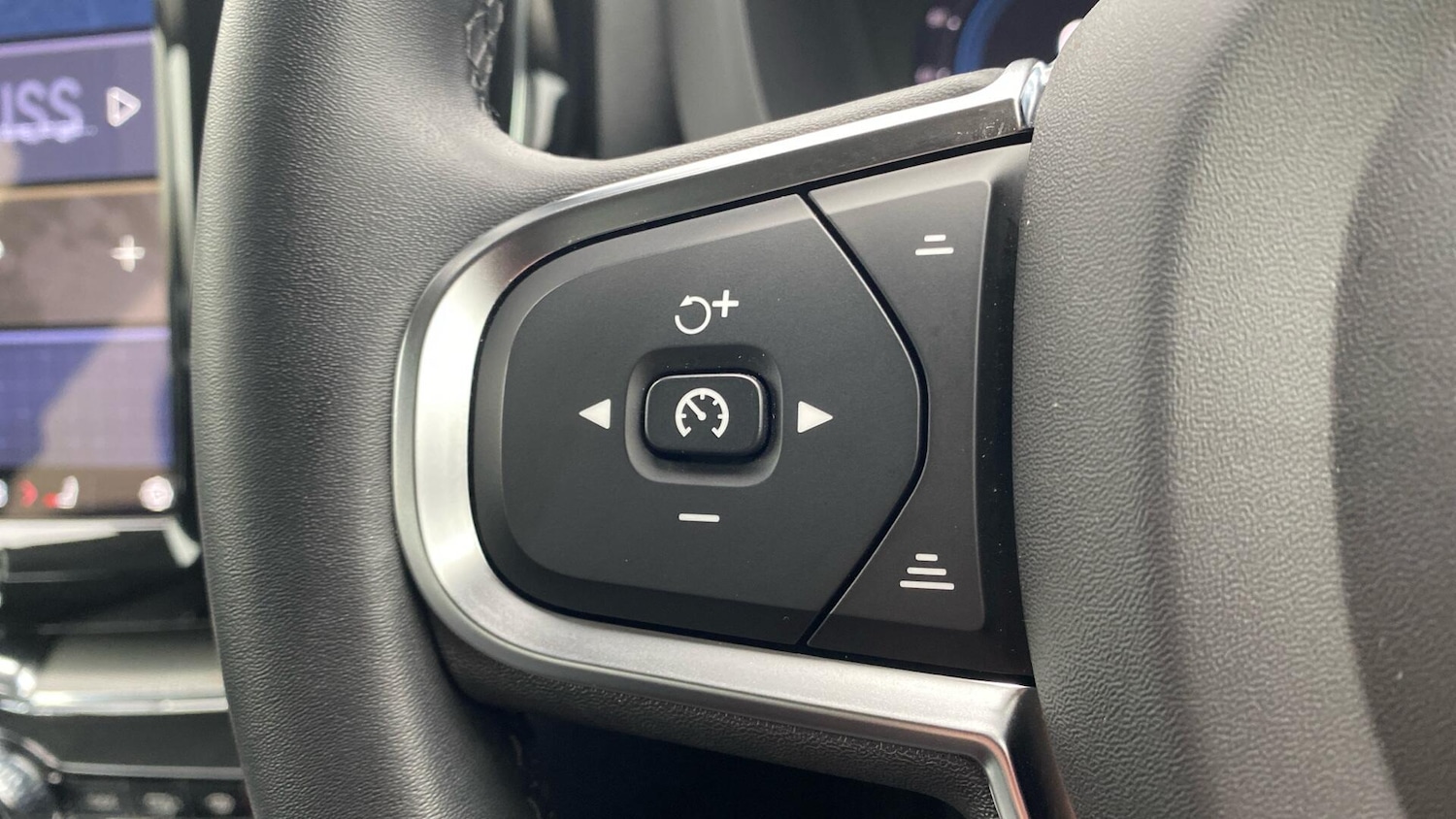 Used Volvo XC60 2023 for sale - 77455879: Photo 21