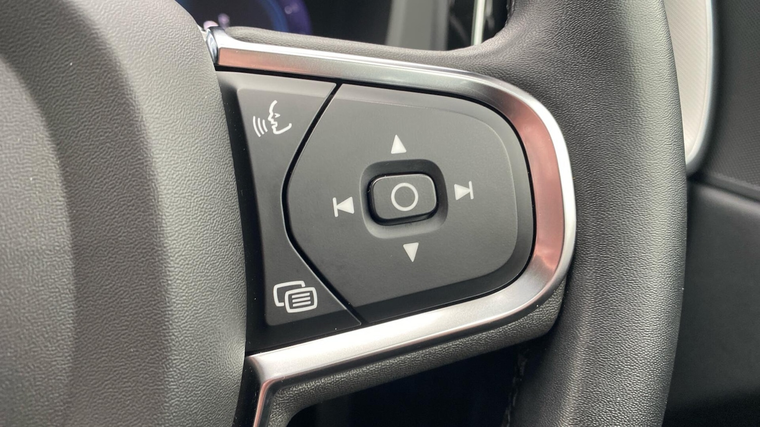 Used Volvo XC60 2023 for sale - 77455879: Photo 22