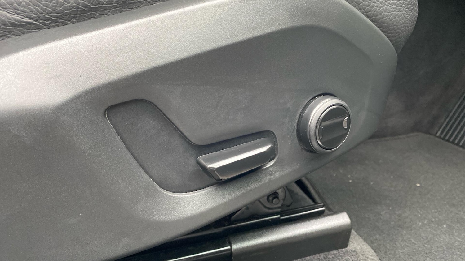 Used Volvo XC60 2023 for sale - 77455879: Photo 30