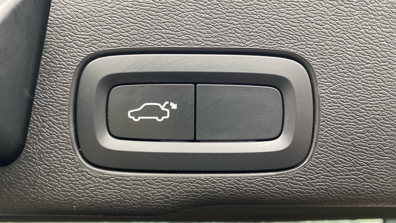 Used Volvo XC60 2023 for sale - 77455879: Photo 33