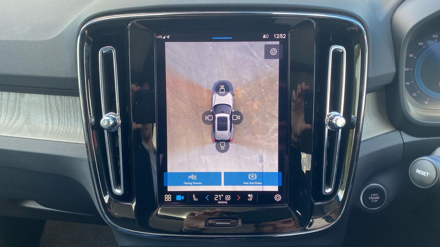 Used Volvo XC40 2025 for sale - 76060391: Photo 15