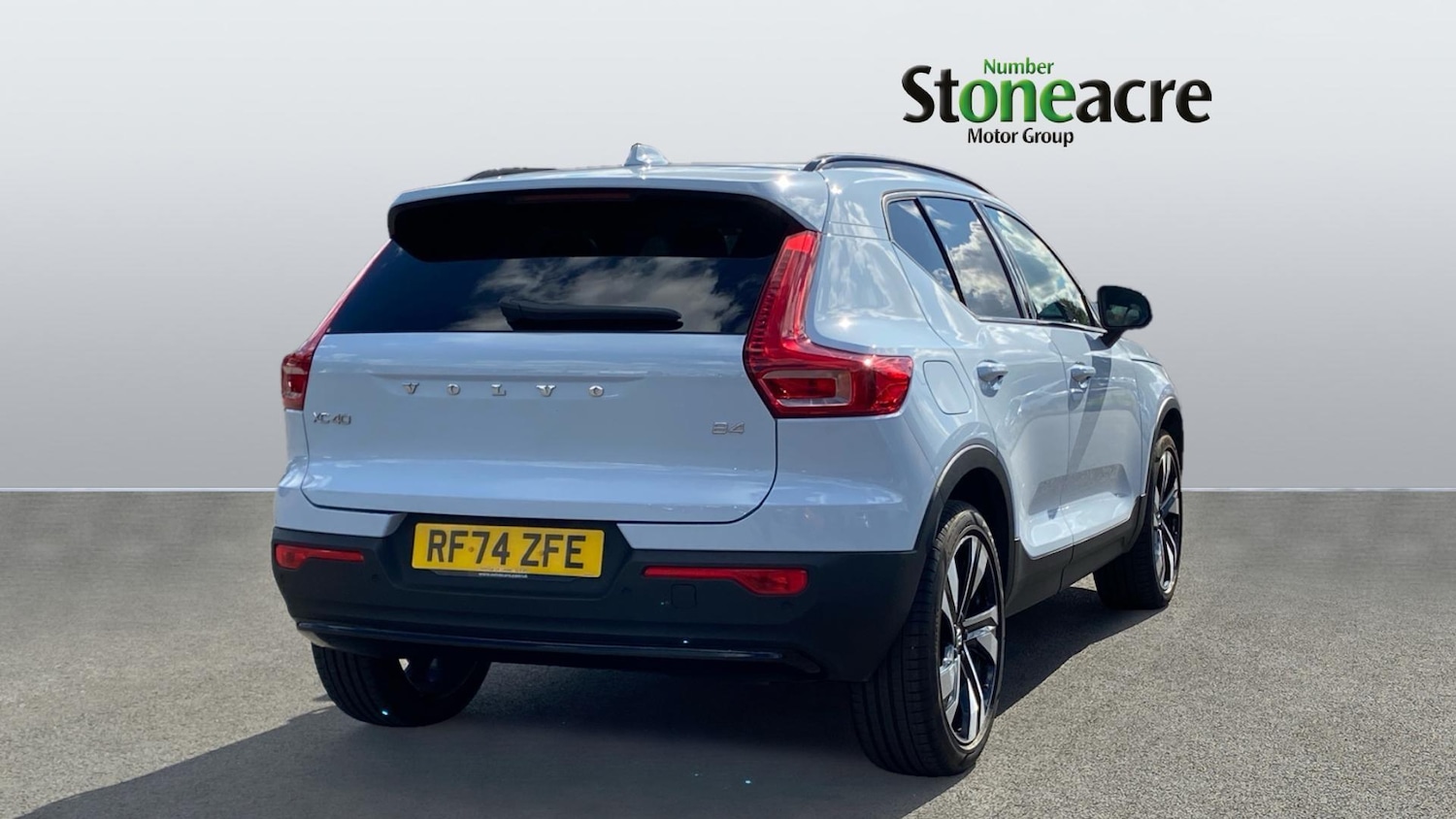 Used Volvo XC40 2025 for sale - 76060391: Photo 2