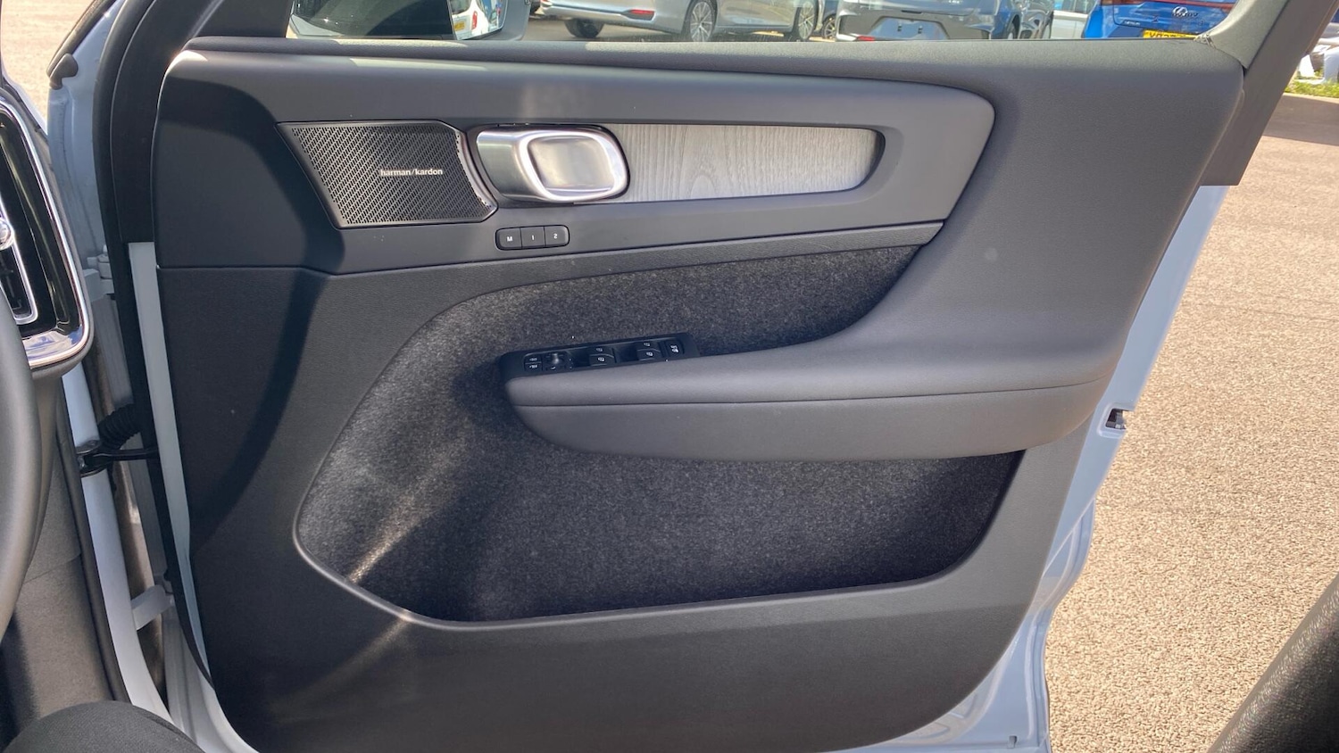 Used Volvo XC40 2025 for sale - 76060391: Photo 27