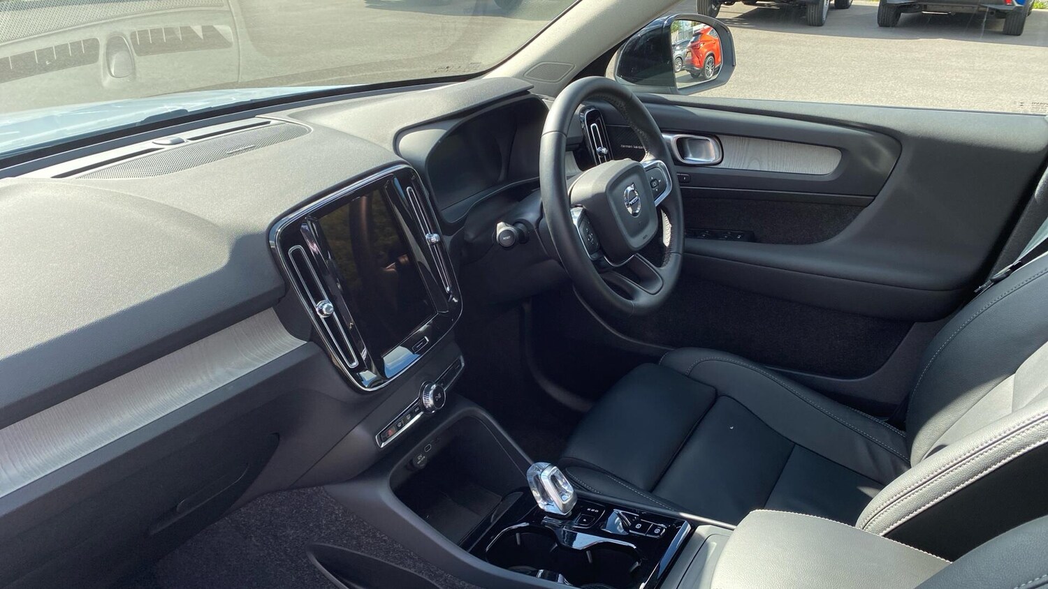 Used Volvo XC40 2025 for sale - 76060391: Photo 38