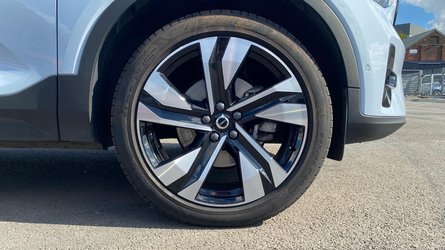 Used Volvo XC40 2025 for sale - 76060391: Photo 9