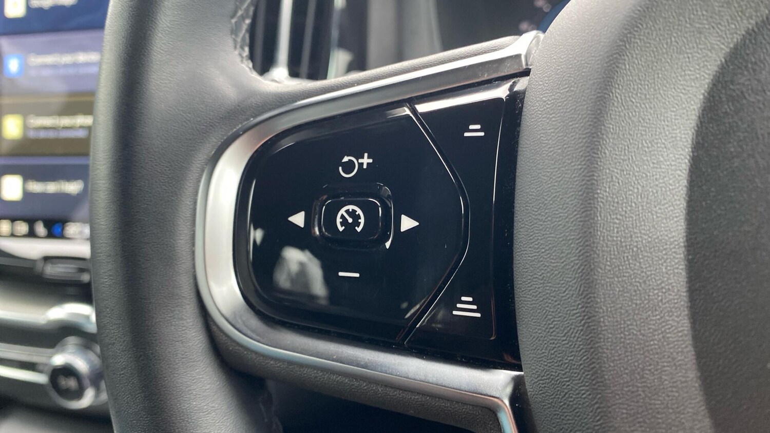 Used Volvo XC60 2023 for sale - 77478682: Photo 15