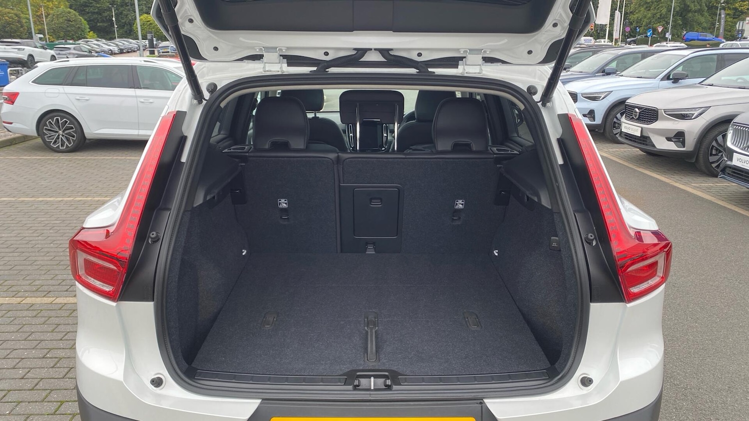 Used Volvo XC40 2025 for sale - 76122221: Photo 13