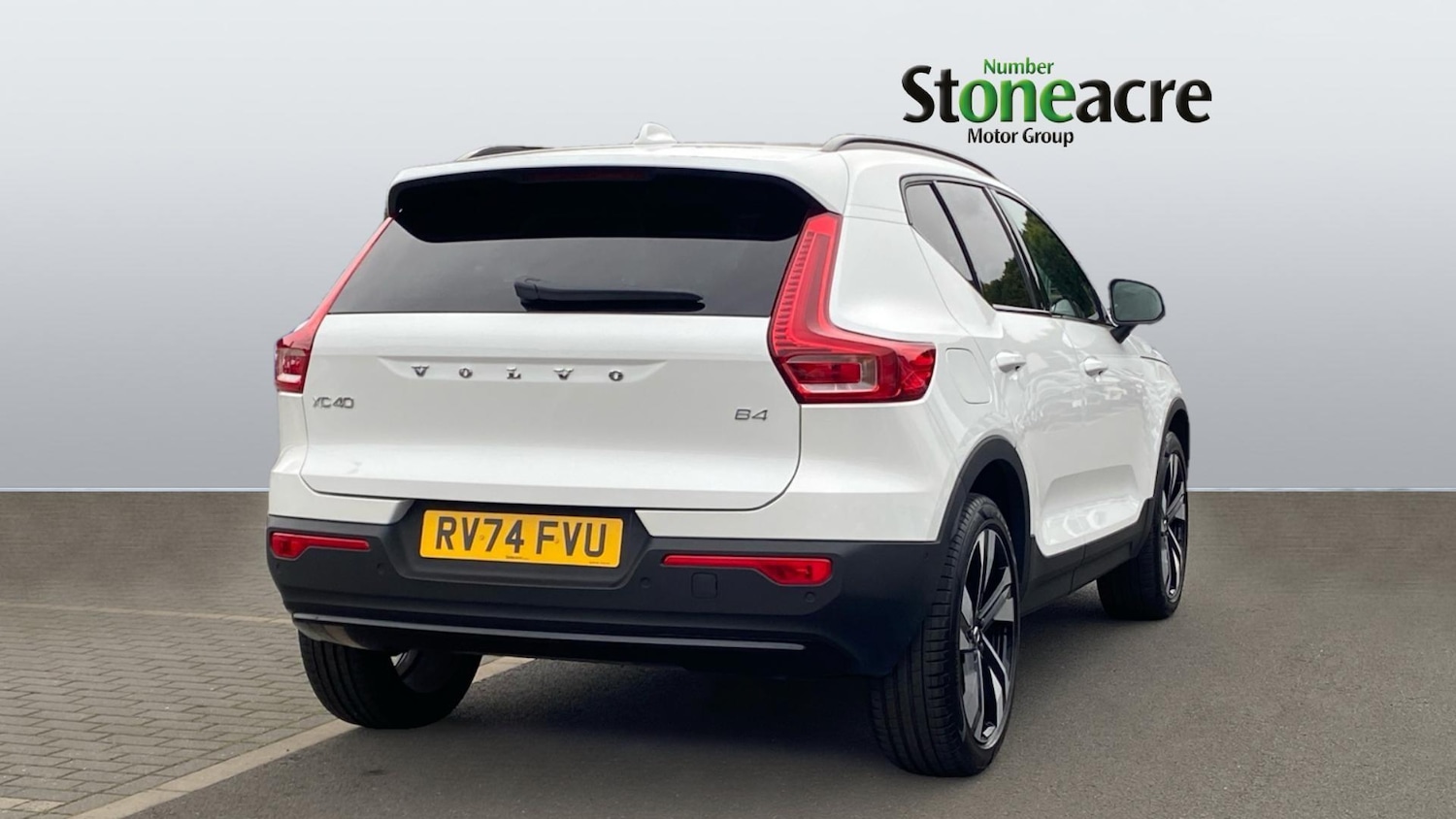 Used Volvo XC40 2025 for sale - 76122221: Photo 2
