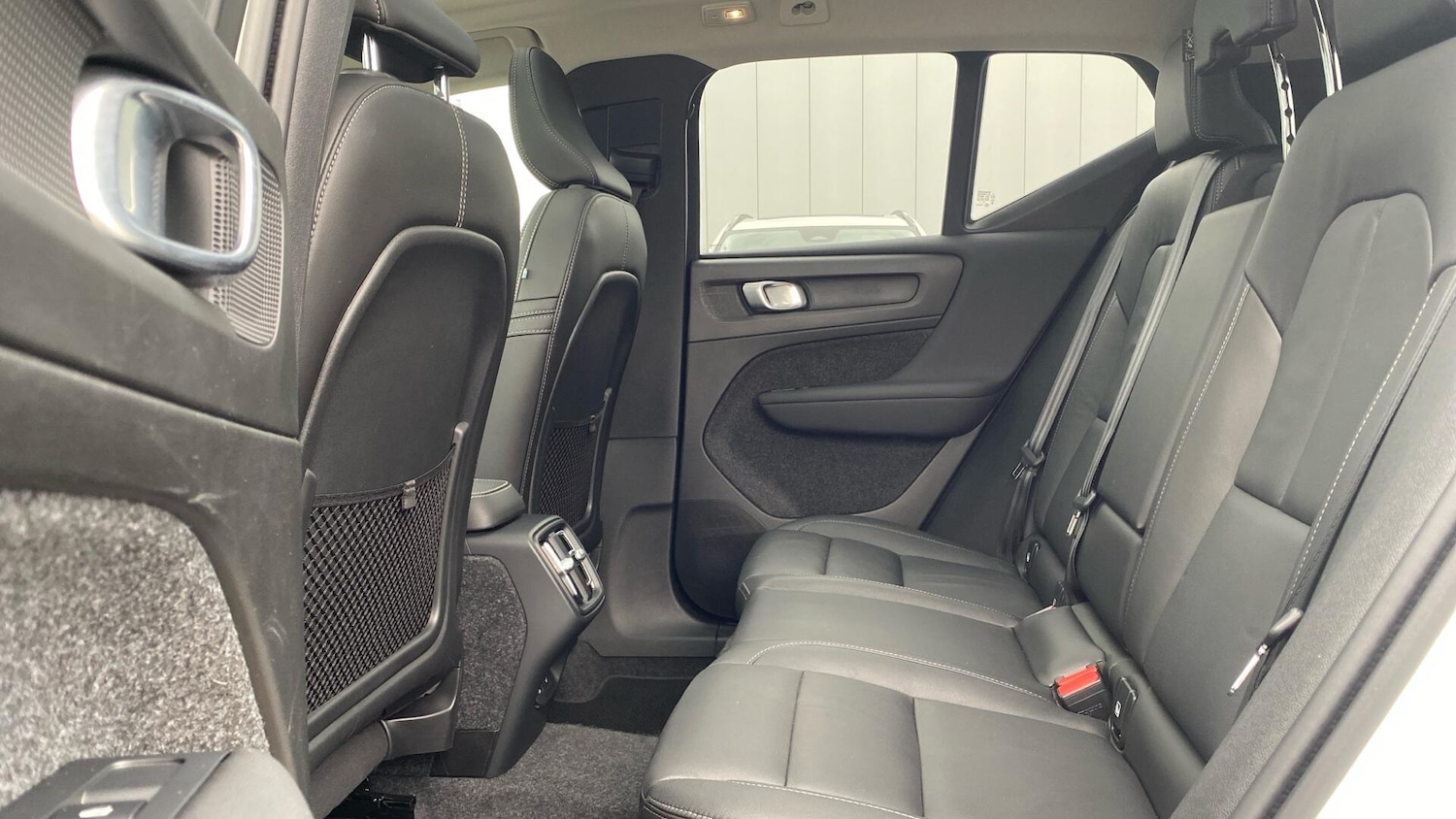 Used Volvo XC40 2025 for sale - 76122221: Photo 32