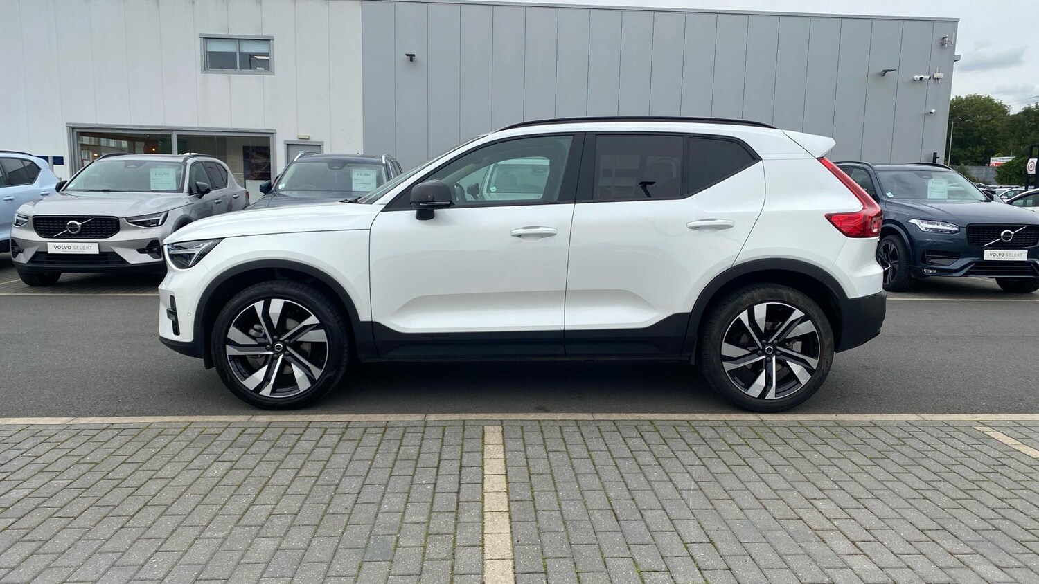 Used Volvo XC40 2025 for sale - 76122221: Photo 36