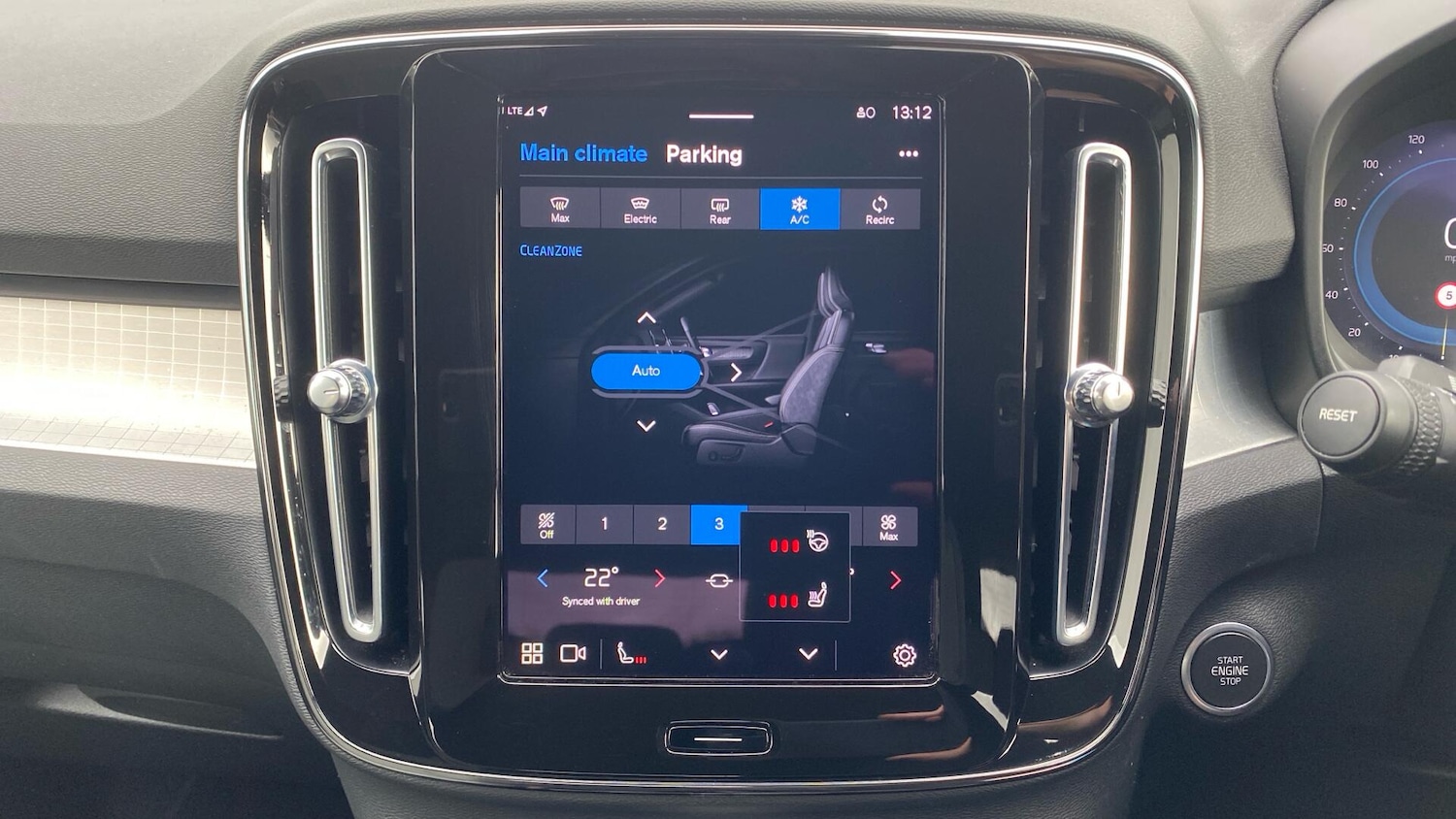 Used Volvo XC40 2023 for sale - 77925053: Photo 14