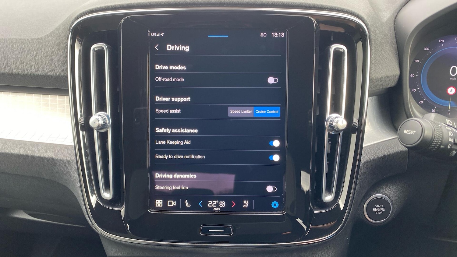 Used Volvo XC40 2023 for sale - 77925053: Photo 16