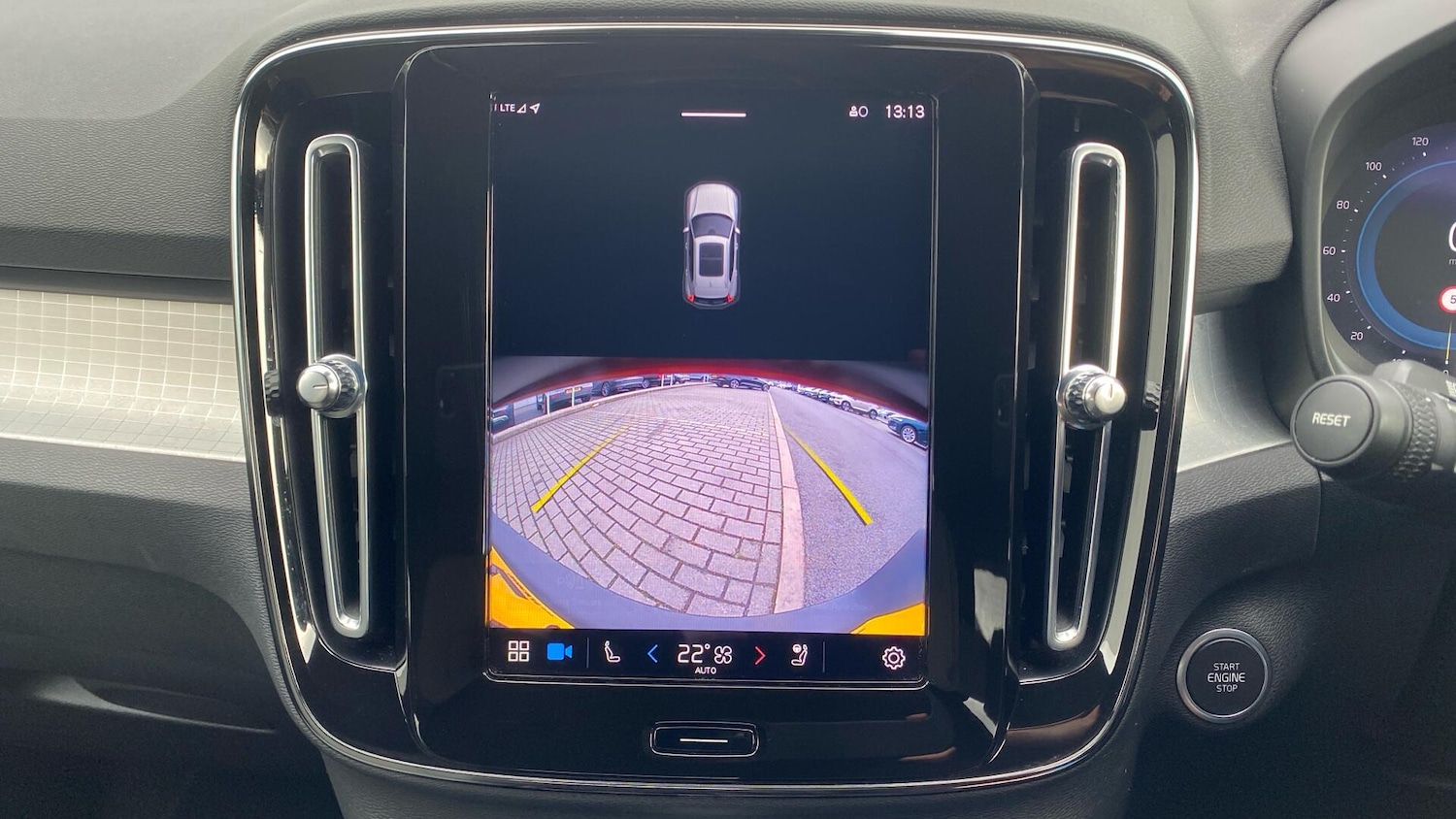 Used Volvo XC40 2023 for sale - 77925053: Photo 19