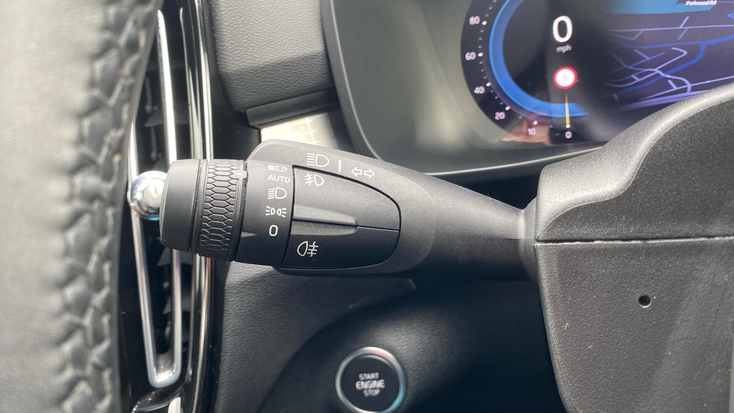 Used Volvo XC40 2023 for sale - 77925053: Photo 20