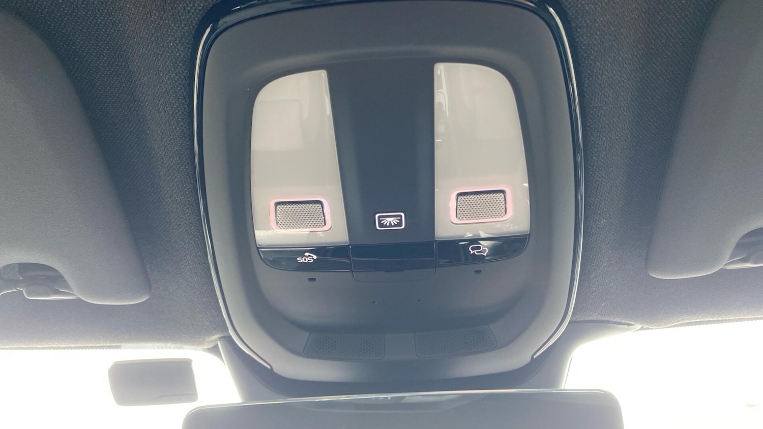 Used Volvo XC40 2023 for sale - 77925053: Photo 28