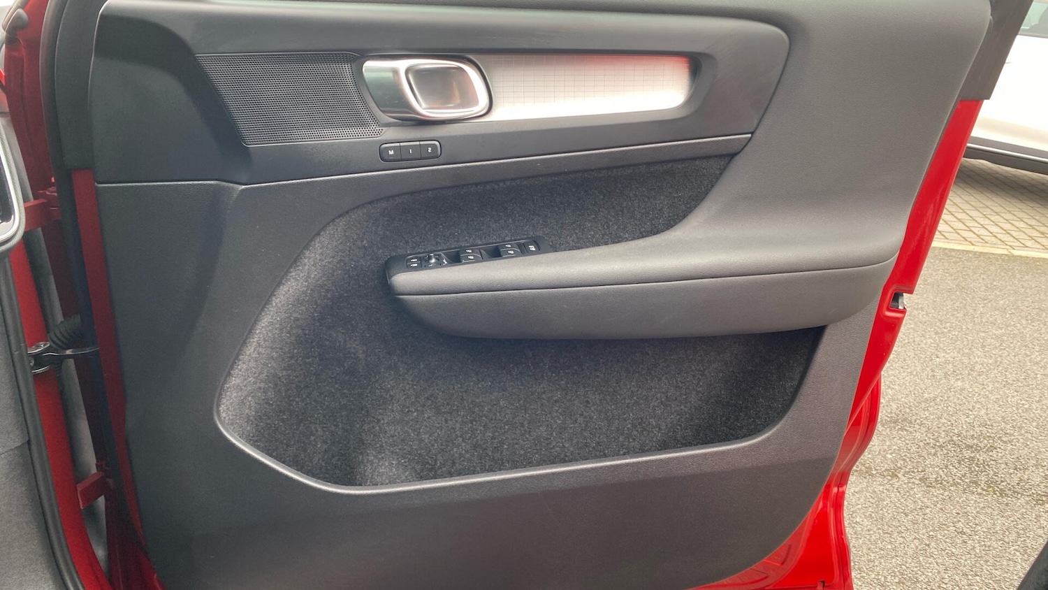 Used Volvo XC40 2023 for sale - 77925053: Photo 29