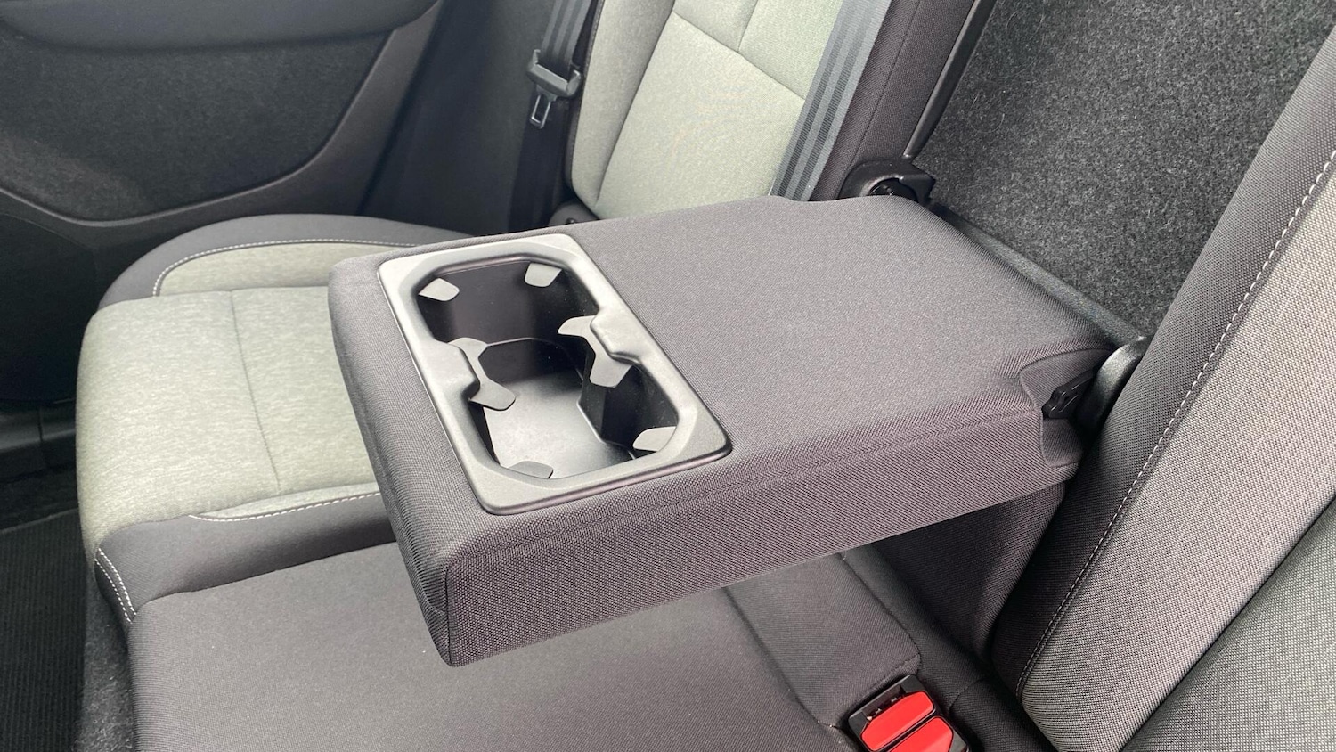 Used Volvo XC40 2023 for sale - 77925053: Photo 33