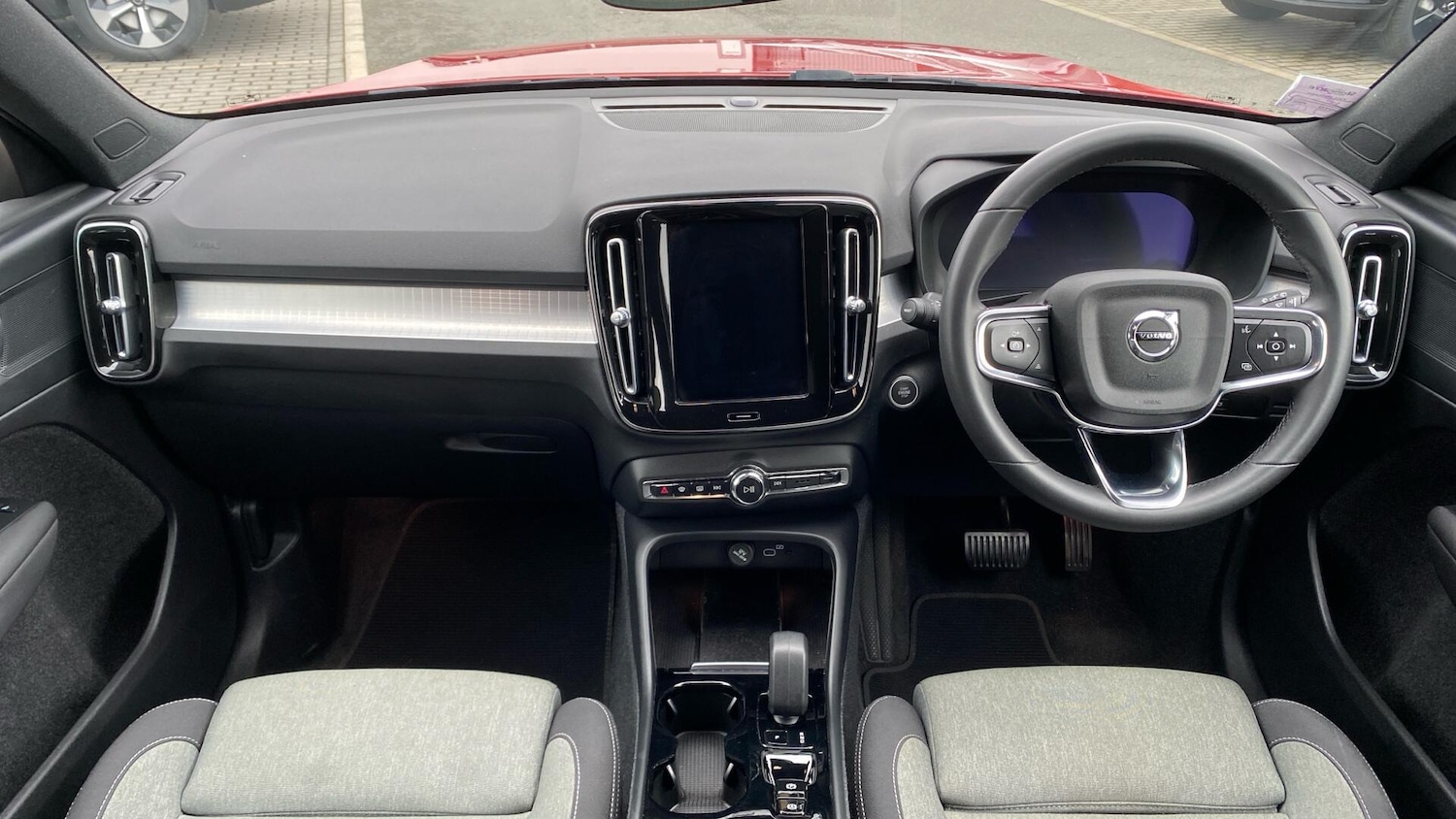 Used Volvo XC40 2023 for sale - 77925053: Photo 5