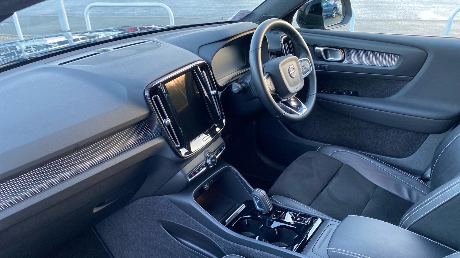 Used Volvo XC40 2021 for sale - 76753345: Photo 38