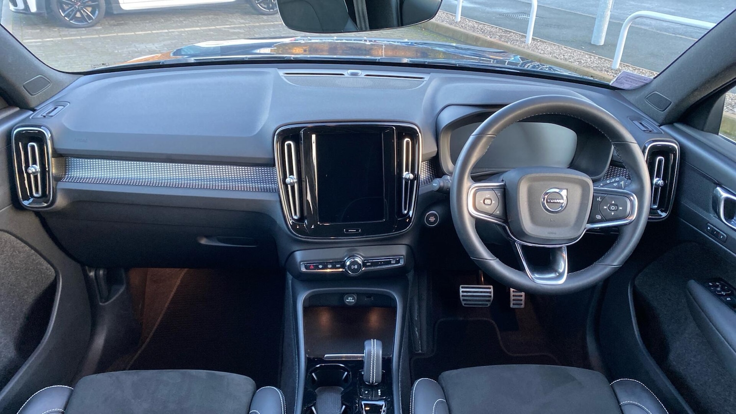 Used Volvo XC40 2021 for sale - 76753345: Photo 5