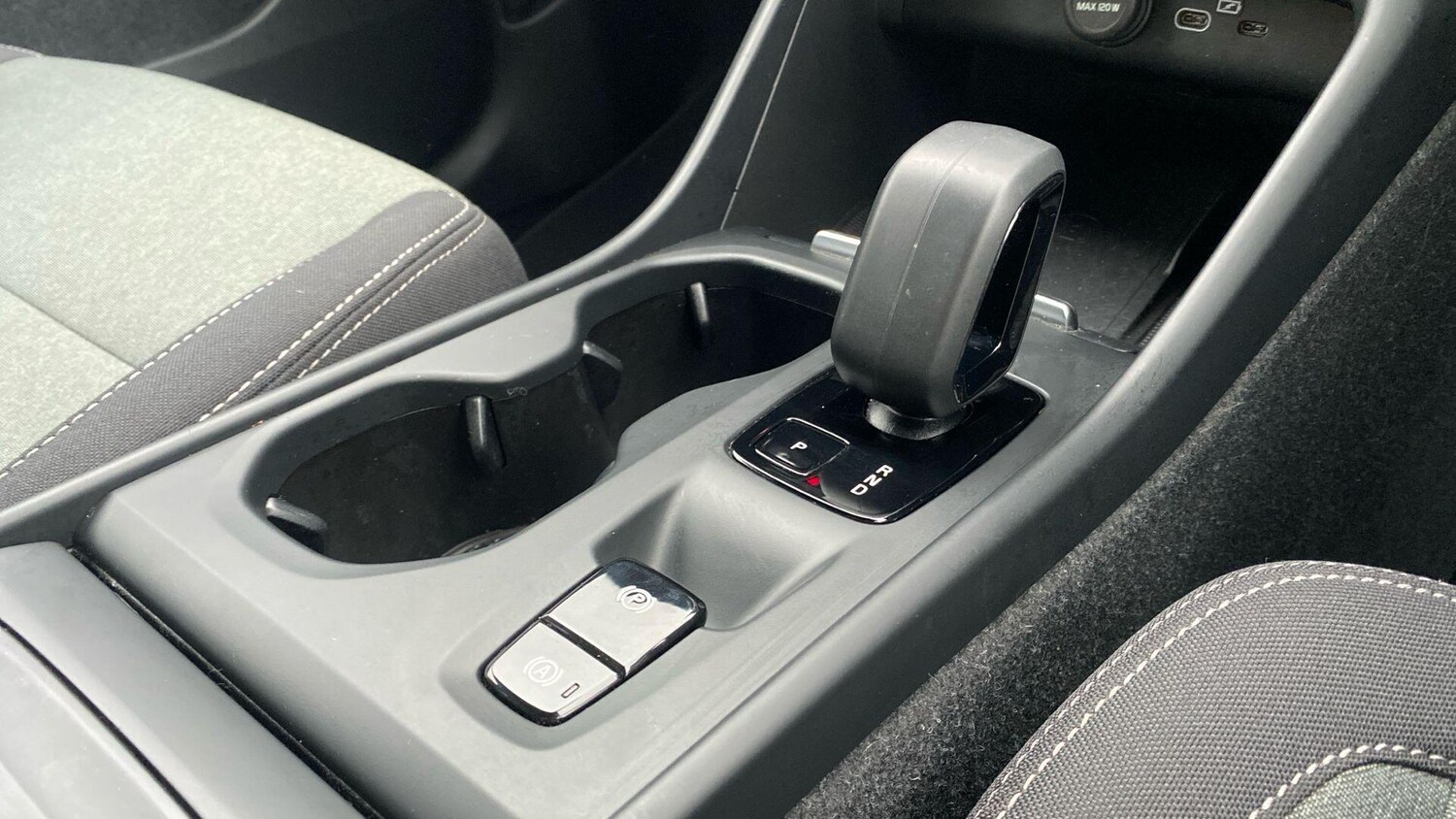 Used Volvo XC40 for sale - 77497079: Photo 12