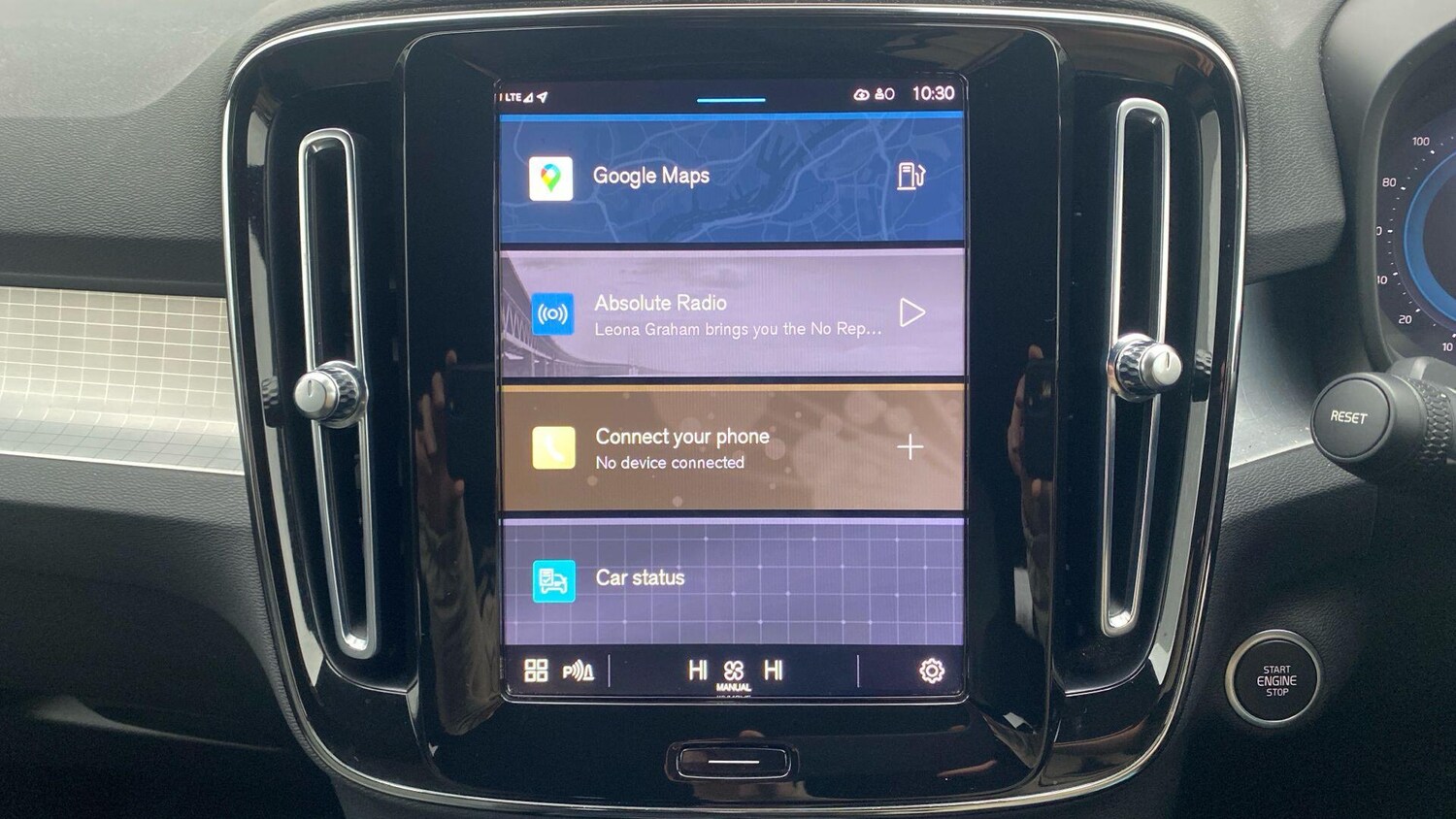 Used Volvo XC40 for sale - 77497079: Photo 25