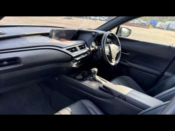 Used Lexus UX 2019 for sale - 74285074: Photo