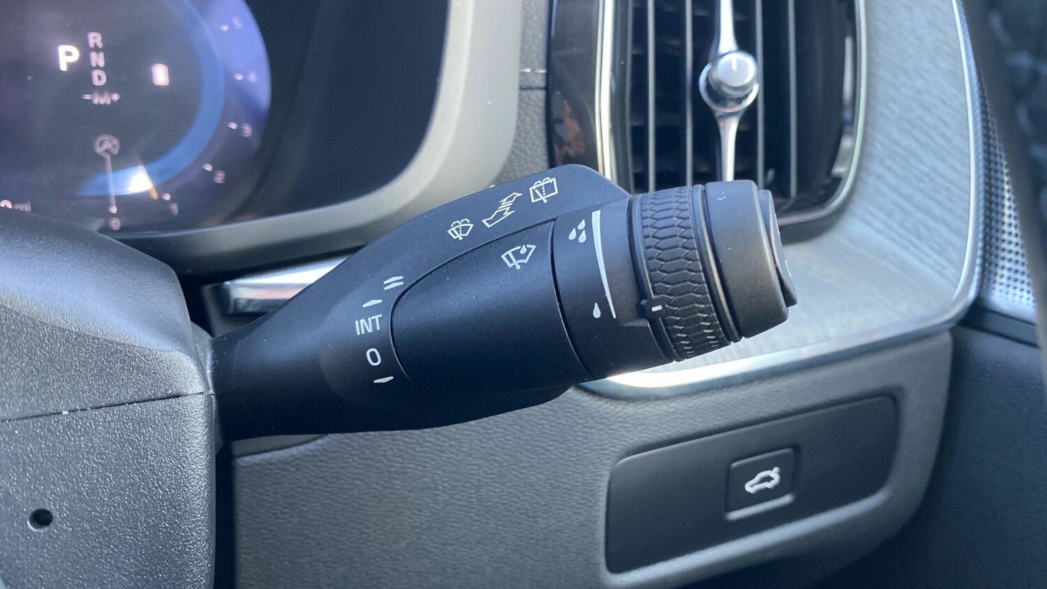 Used Volvo XC60 2025 for sale - 77799199: Photo 23