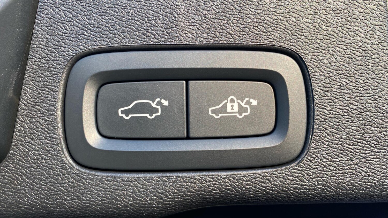 Used Volvo XC60 2025 for sale - 77799199: Photo 35