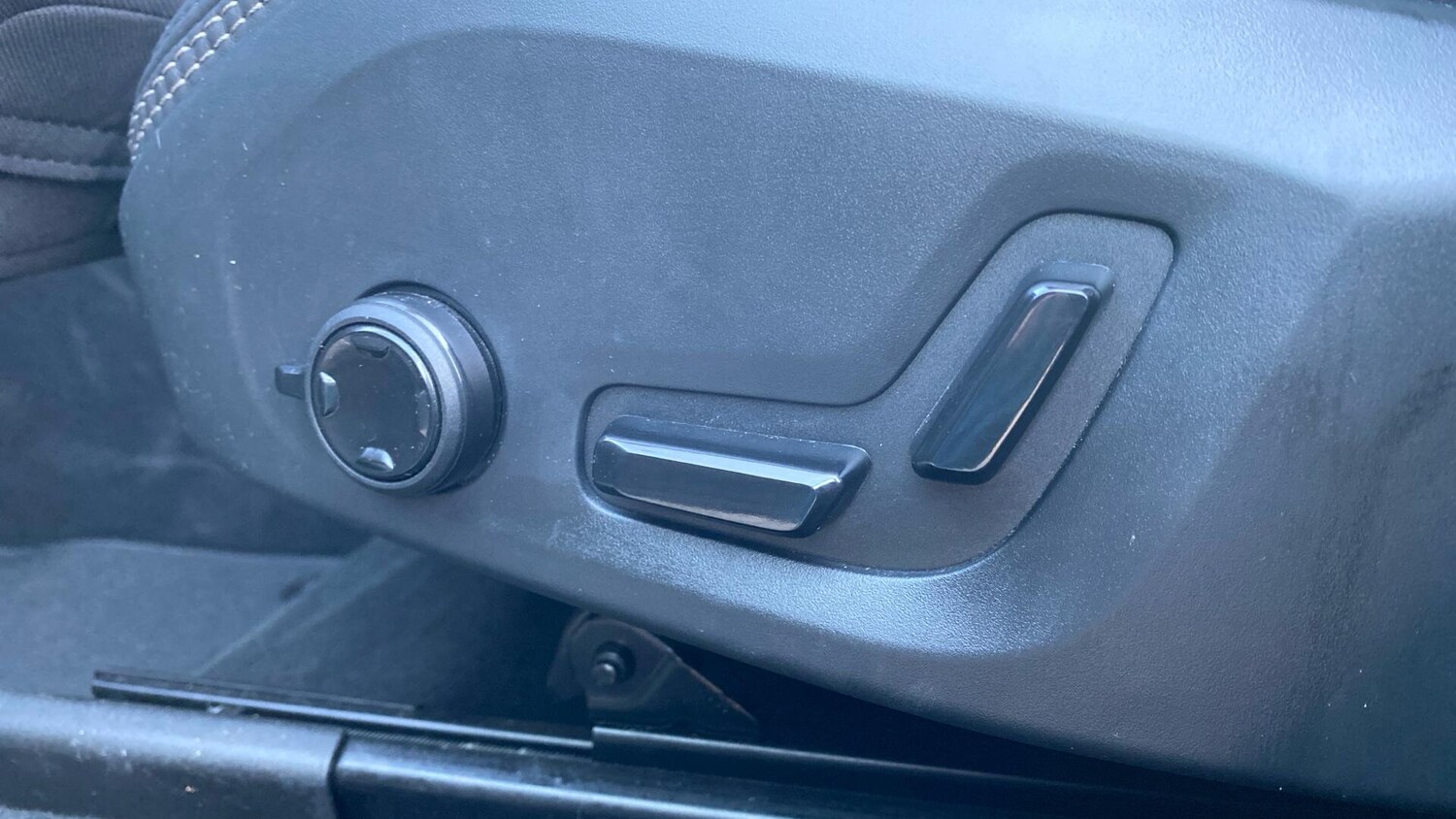 Used Volvo XC60 2025 for sale - 77799199: Photo 40