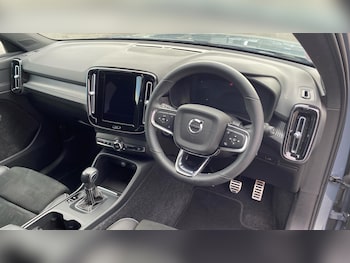 Used Volvo XC40 2021 for sale - 76024622: Photo