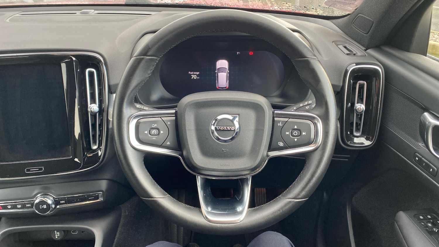 Used Volvo XC40 2023 for sale - 76633171: Photo 10