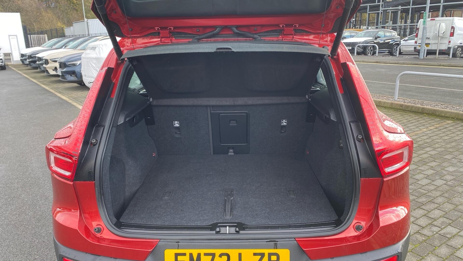 Used Volvo XC40 2023 for sale - 76633171: Photo 13