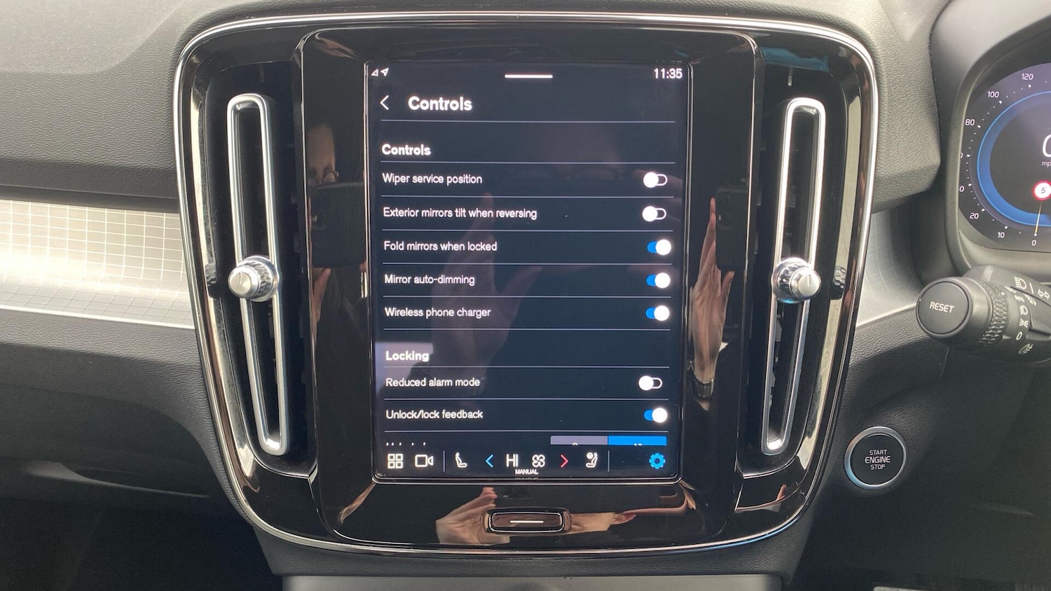 Used Volvo XC40 2023 for sale - 76633171: Photo 15