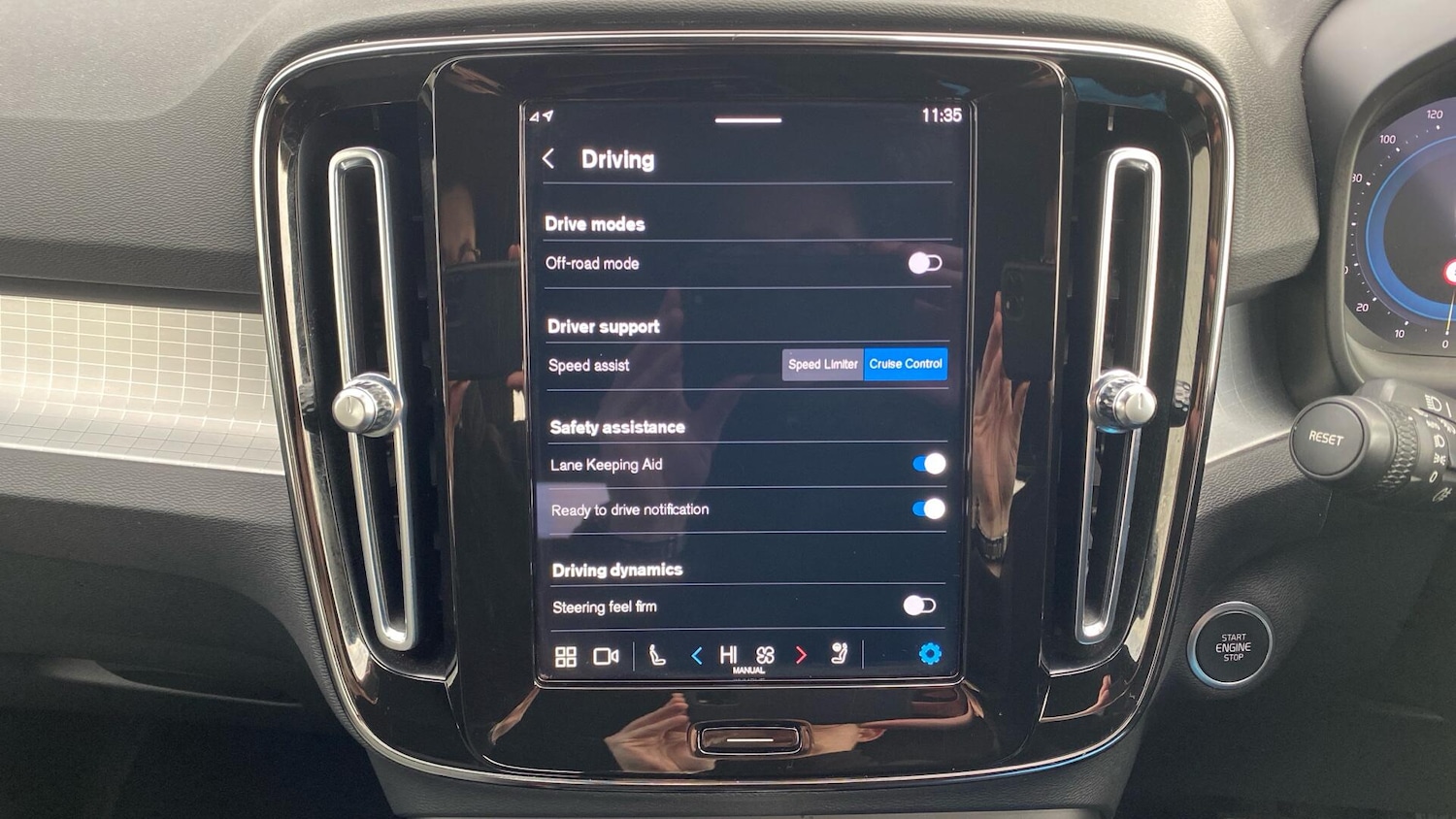 Used Volvo XC40 2023 for sale - 76633171: Photo 16