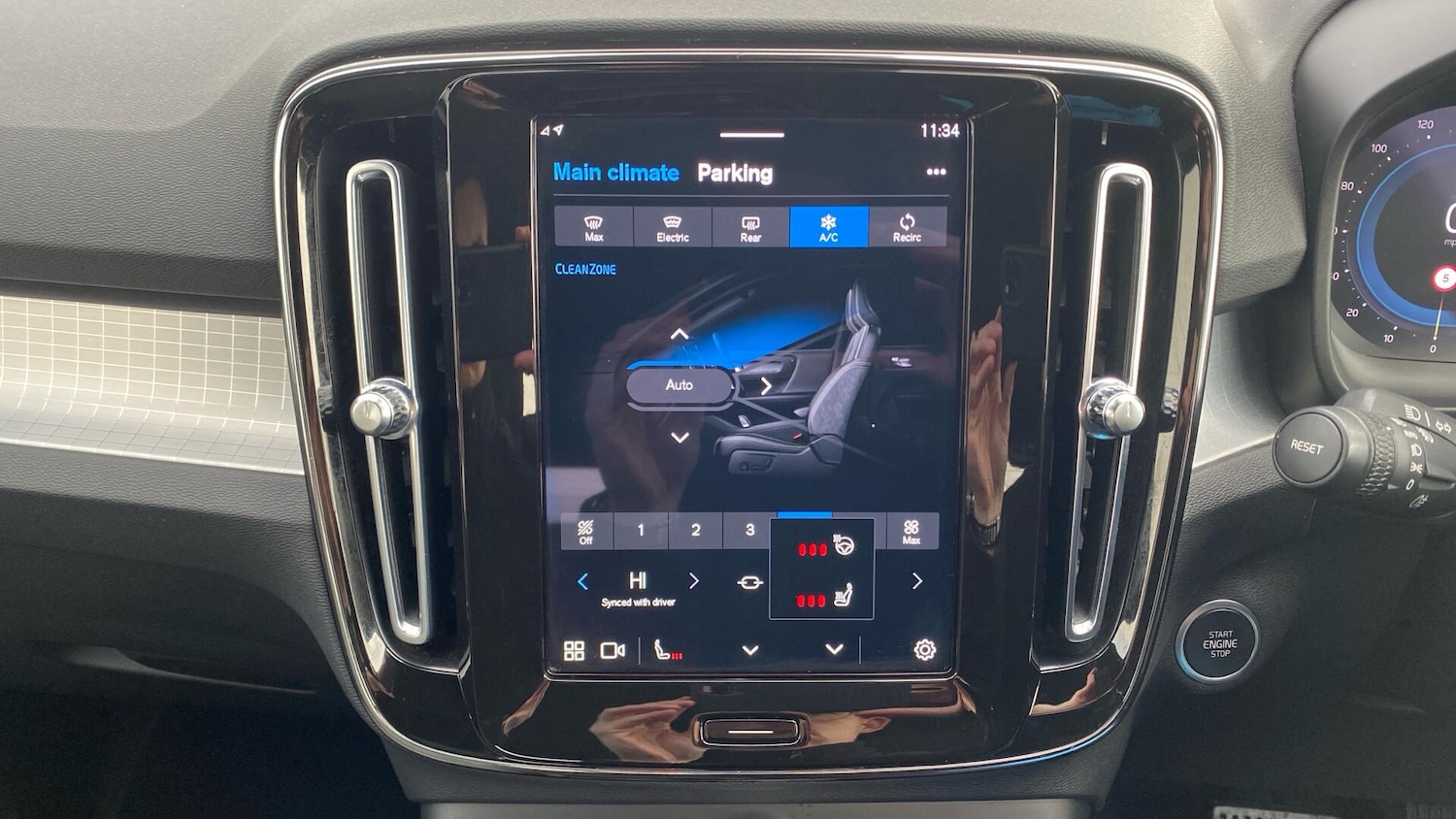 Used Volvo XC40 2023 for sale - 76633171: Photo 17