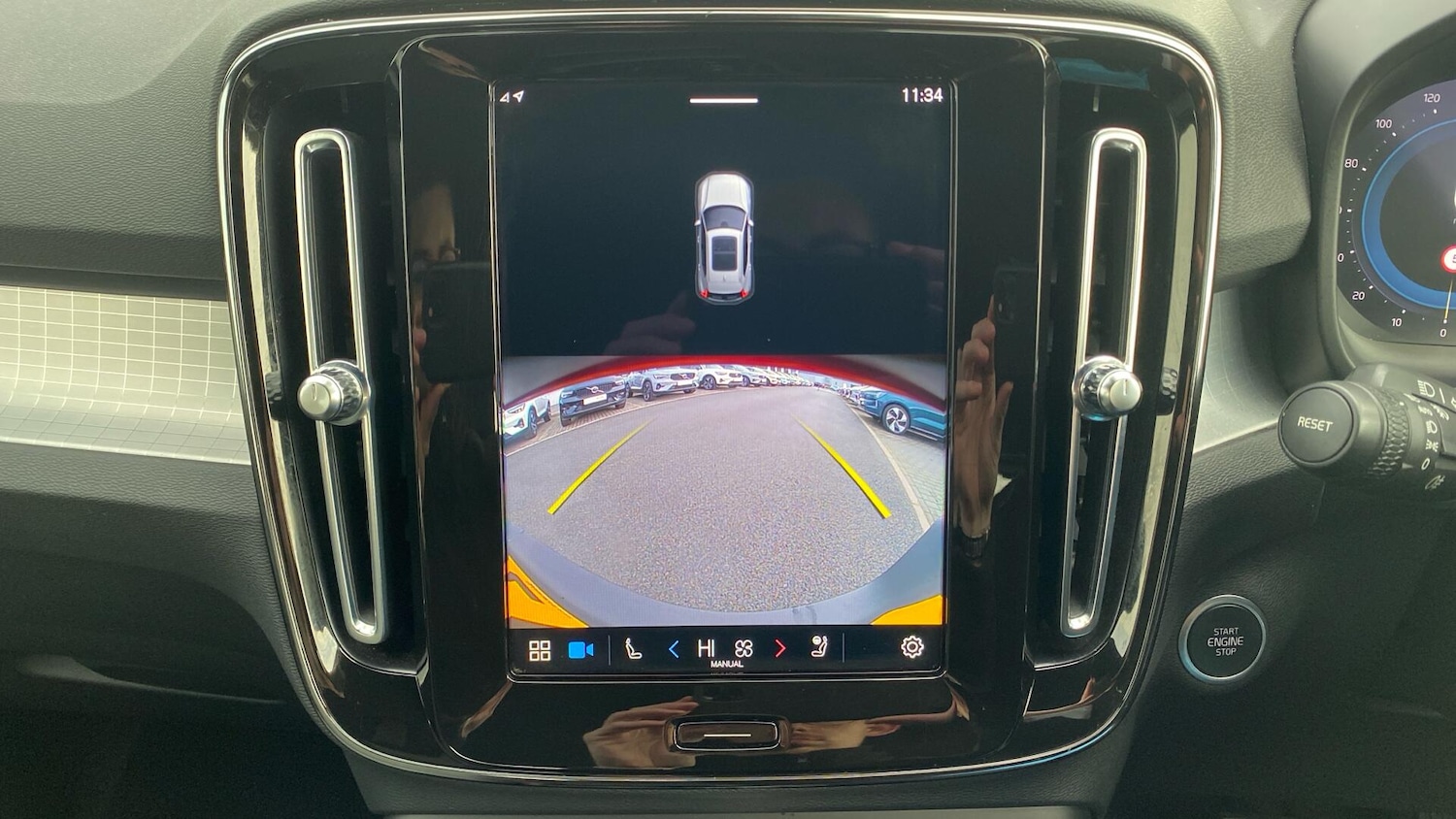 Used Volvo XC40 2023 for sale - 76633171: Photo 19