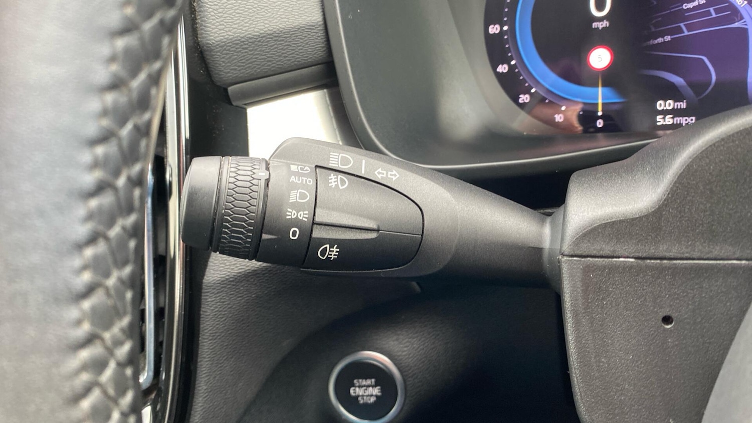 Used Volvo XC40 2023 for sale - 76633171: Photo 20