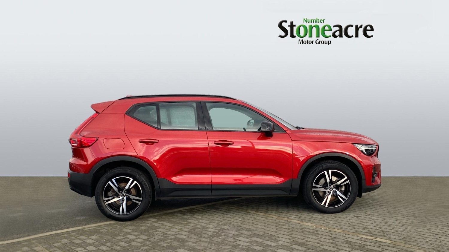 Used Volvo XC40 2023 for sale - 76633171: Photo 3