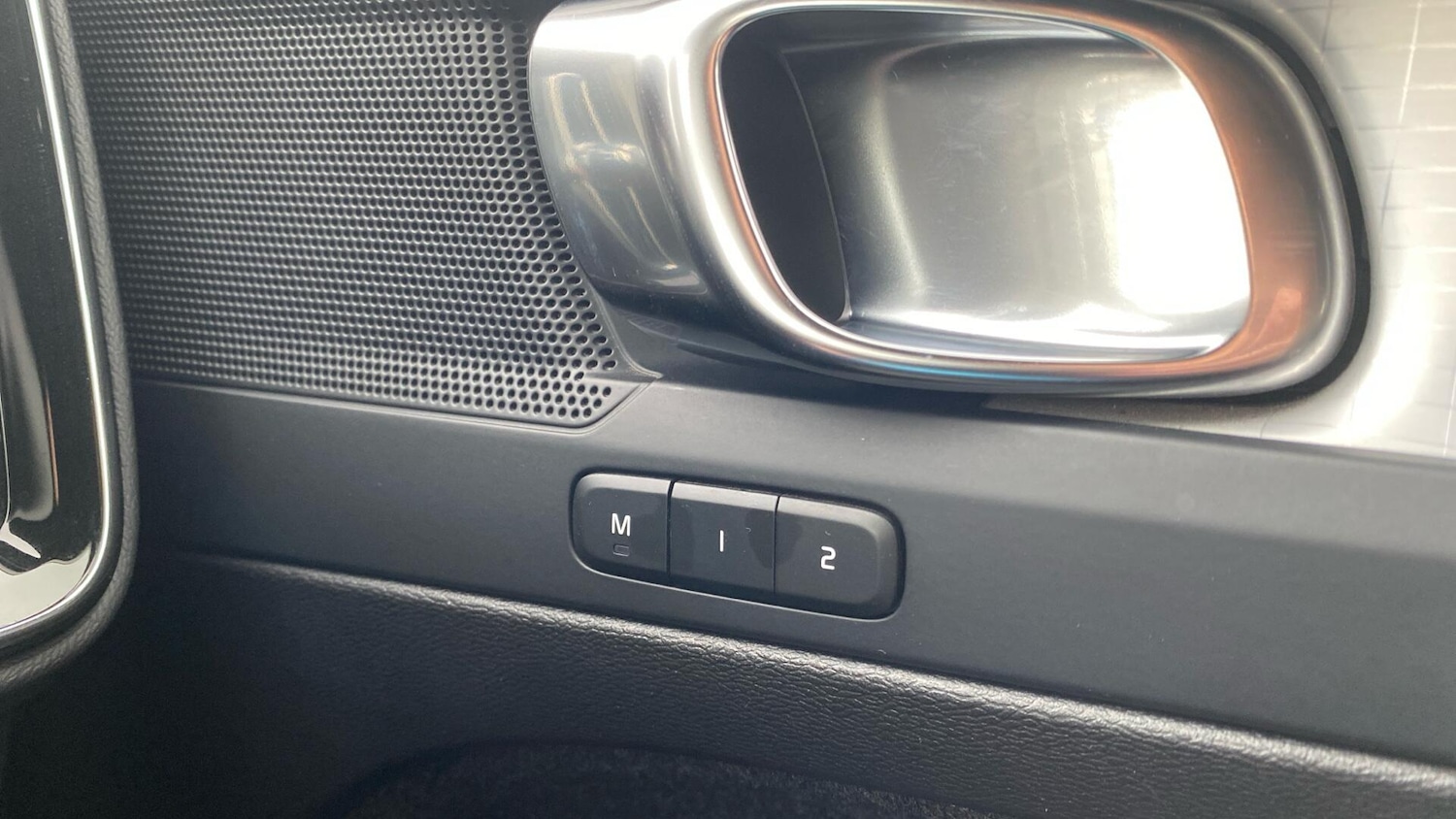 Used Volvo XC40 2023 for sale - 76633171: Photo 31