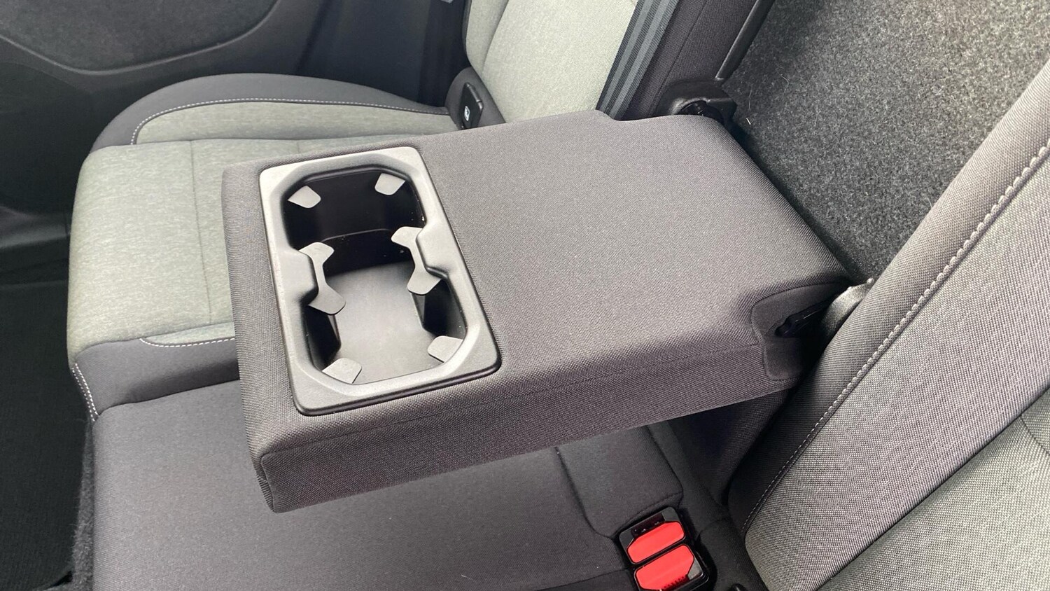 Used Volvo XC40 2023 for sale - 76633171: Photo 41