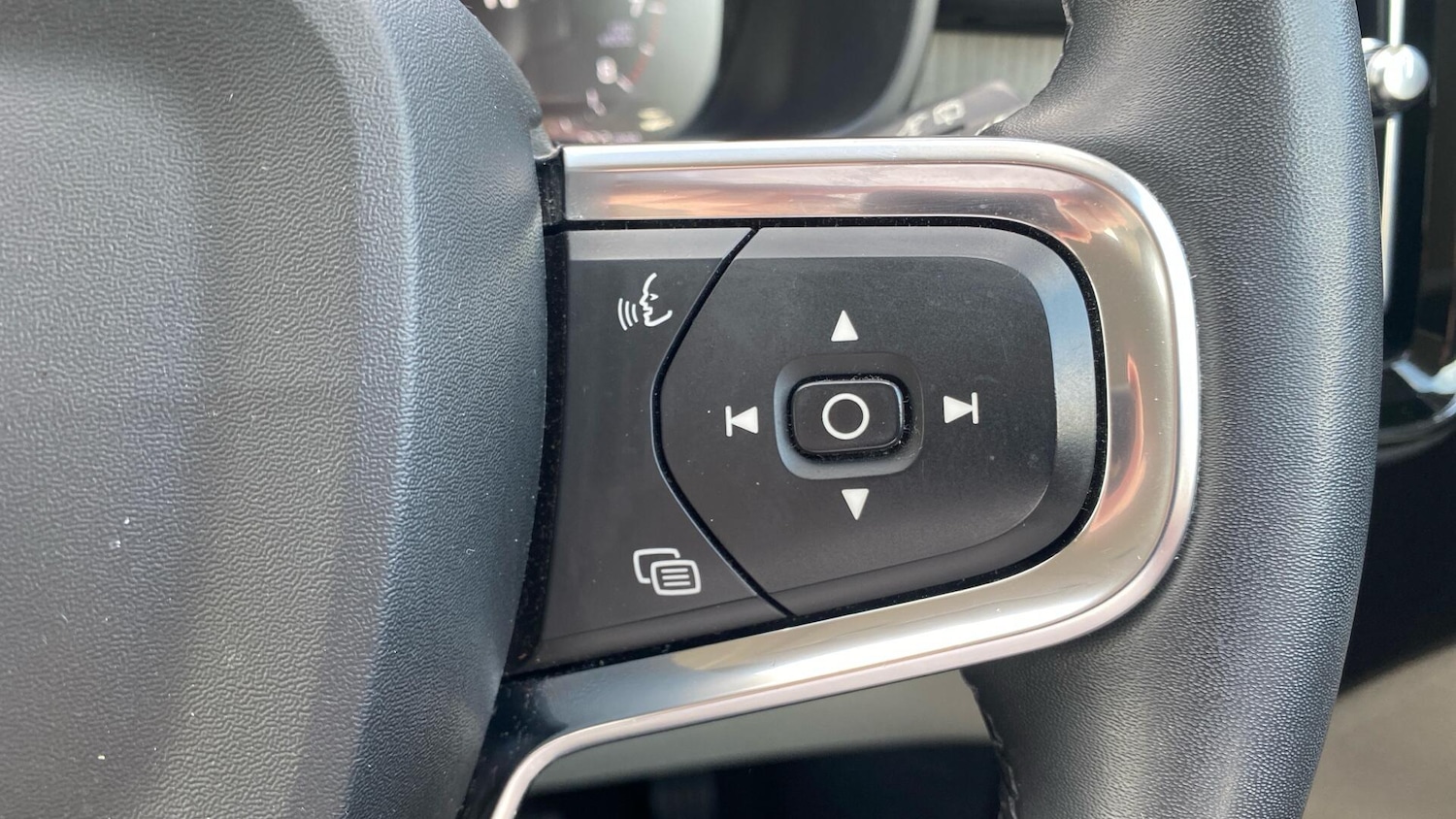 Used Volvo XC40 2022 for sale - 76152536: Photo 20