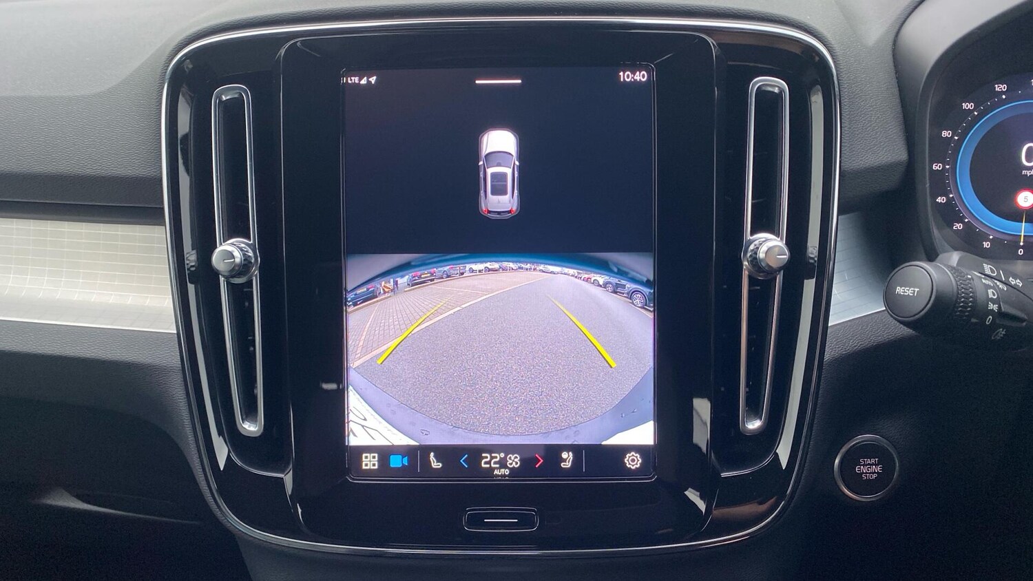 Used Volvo XC40 2022 for sale - 77344440: Photo 30