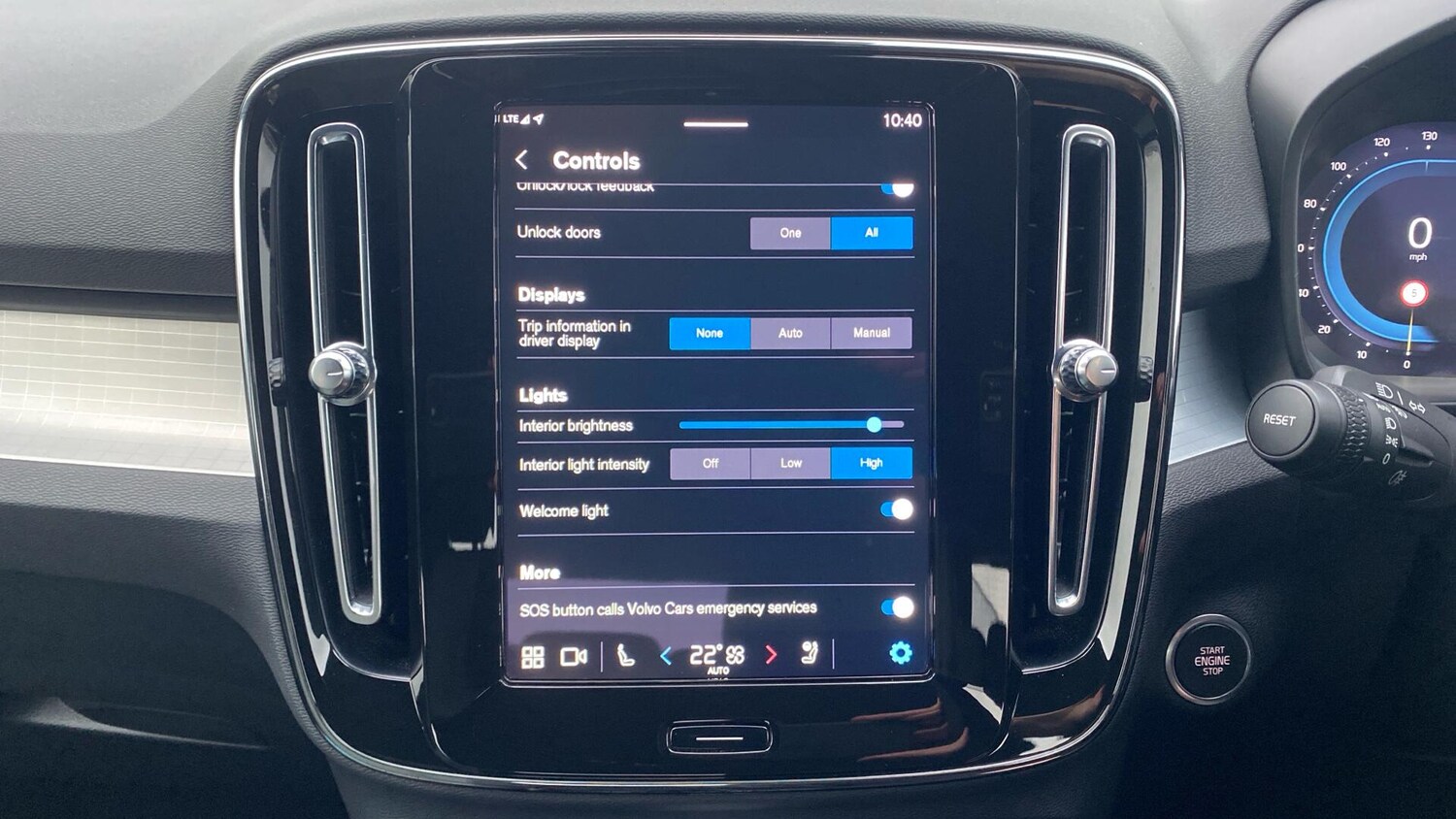 Used Volvo XC40 2022 for sale - 77344440: Photo 32
