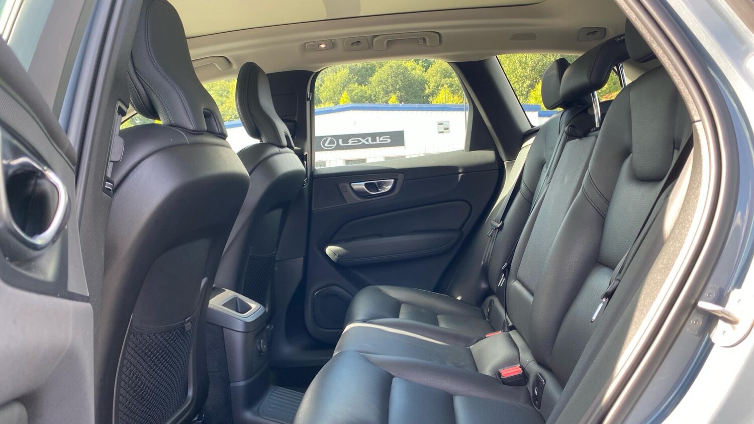 Used Volvo XC60 2023 for sale - 76072578: Photo 31