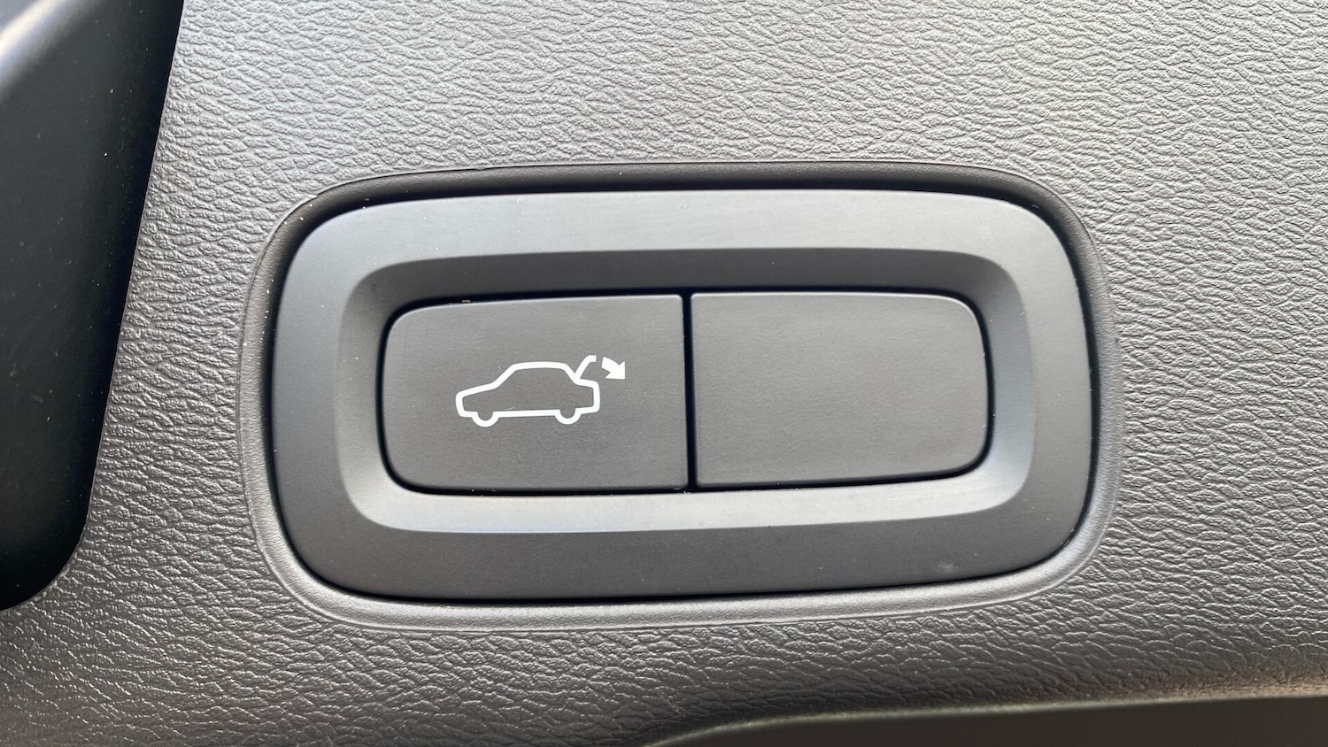 Used Volvo XC60 2023 for sale - 76072578: Photo 33