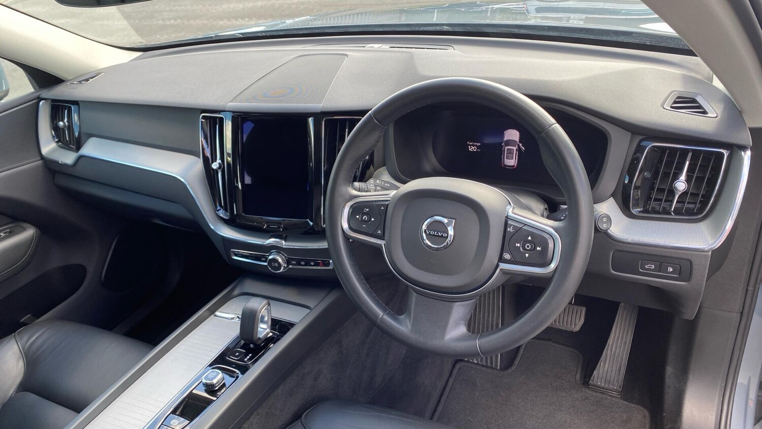 Used Volvo XC60 2023 for sale - 76072578: Photo 4